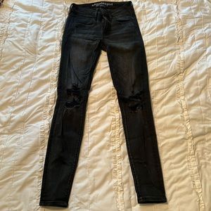 Black American Eagle Ripped Jeggings